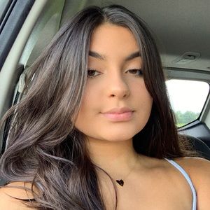 Meet your Posher, Isabella